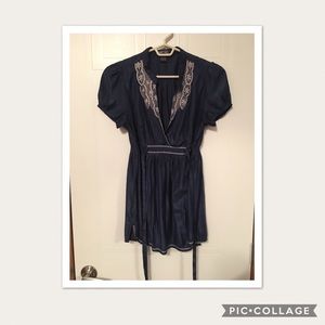 🆕 Blue and cream colored shirt